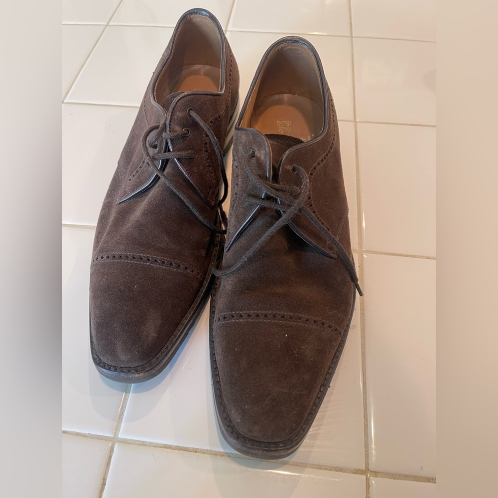 Gravati classy suede shoes laced